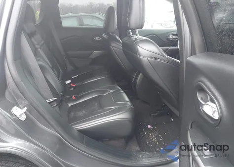 2019 Jeep Cherokee Latitude Plus 4X4 from USA, damaged, VIN 1C4PJMLB6KD139626